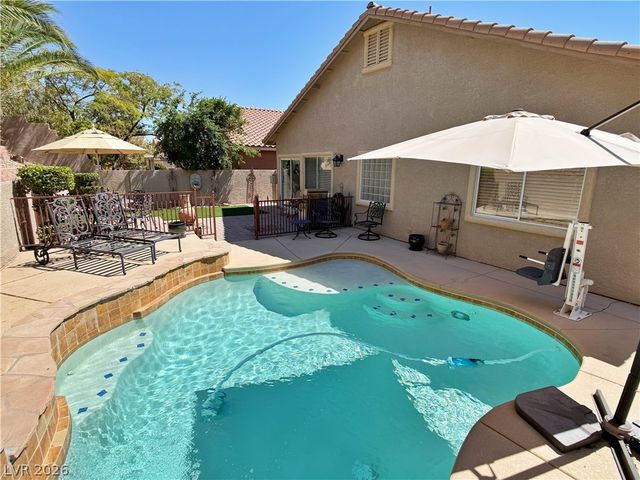 809 Royal Plum Lane, Las Vegas, NV 89144