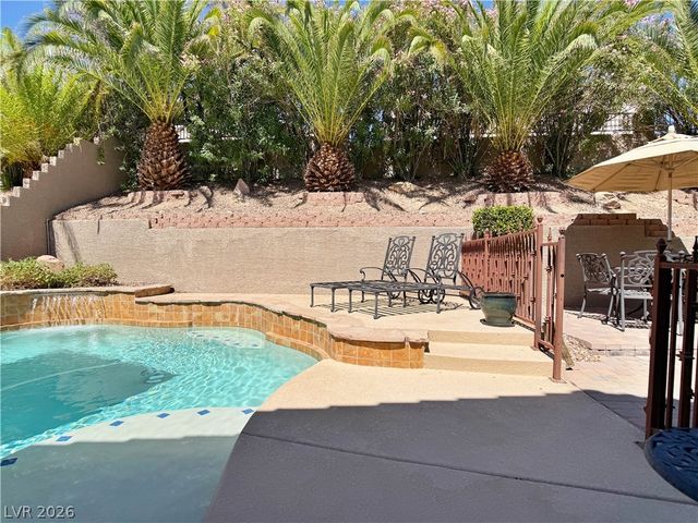 809 Royal Plum Lane, Las Vegas, NV 89144