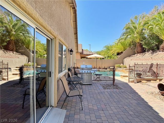 809 Royal Plum Lane, Las Vegas, NV 89144