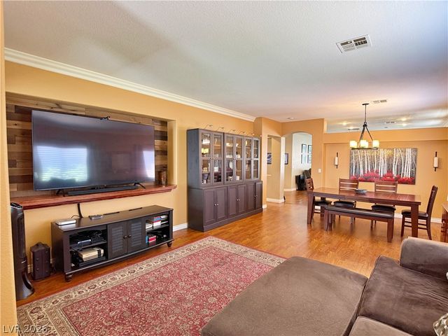 809 Royal Plum Lane, Las Vegas, NV 89144