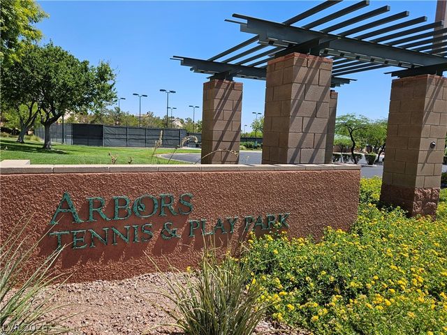 809 Royal Plum Lane, Las Vegas, NV 89144
