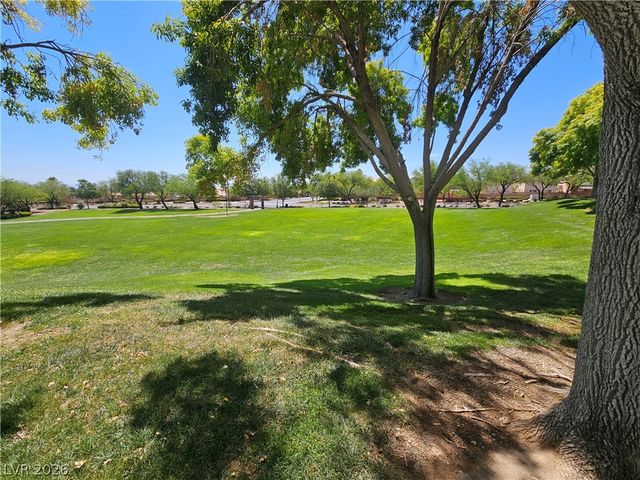 809 Royal Plum Lane, Las Vegas, NV 89144