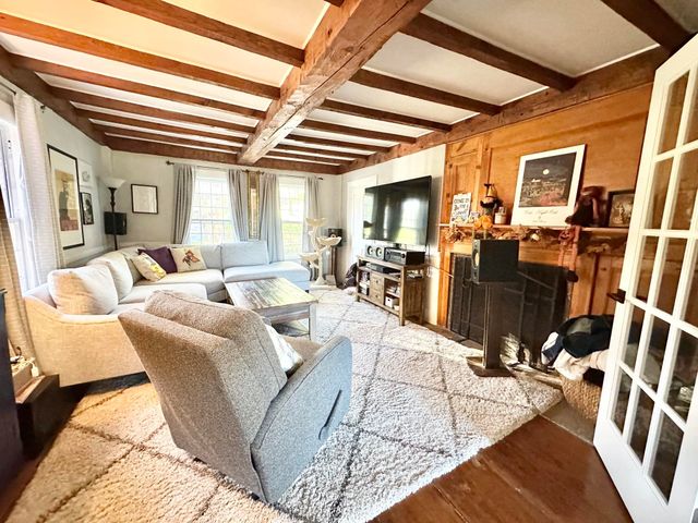 84 Main Street, Hollis, NH 03049