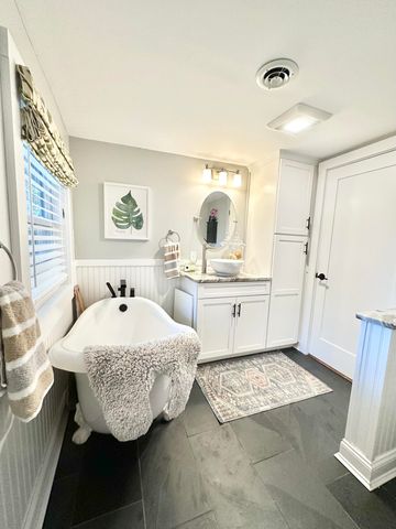 84 Main Street, Hollis, NH 03049