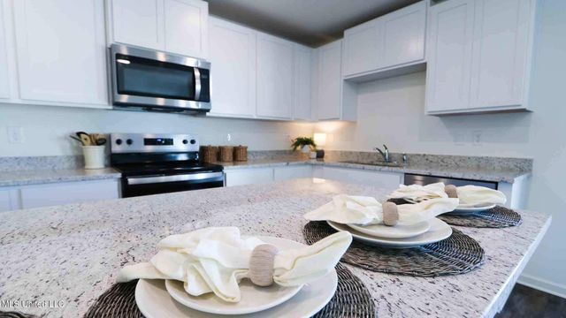 29 Sealy Drive, Byhalia, MS 38611