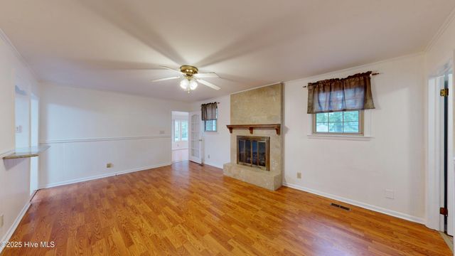 902 Sioux Drive, Jacksonville, NC 28540