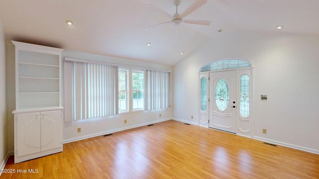 902 Sioux Drive, Jacksonville, NC 28540
