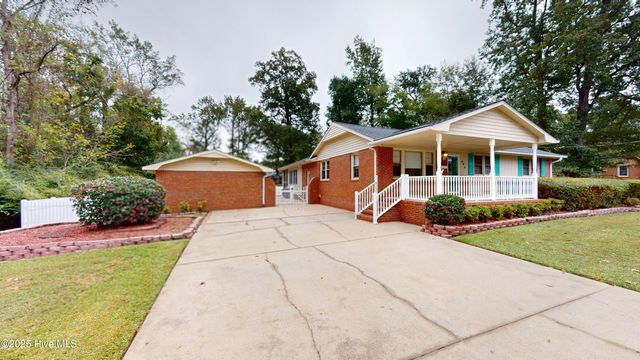 902 Sioux Drive, Jacksonville, NC 28540