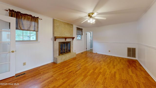 902 Sioux Drive, Jacksonville, NC 28540