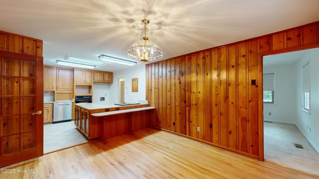902 Sioux Drive, Jacksonville, NC 28540