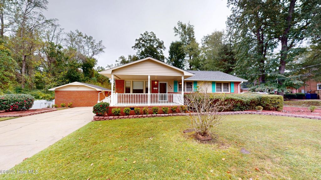 902 Sioux Drive, Jacksonville, NC 28540