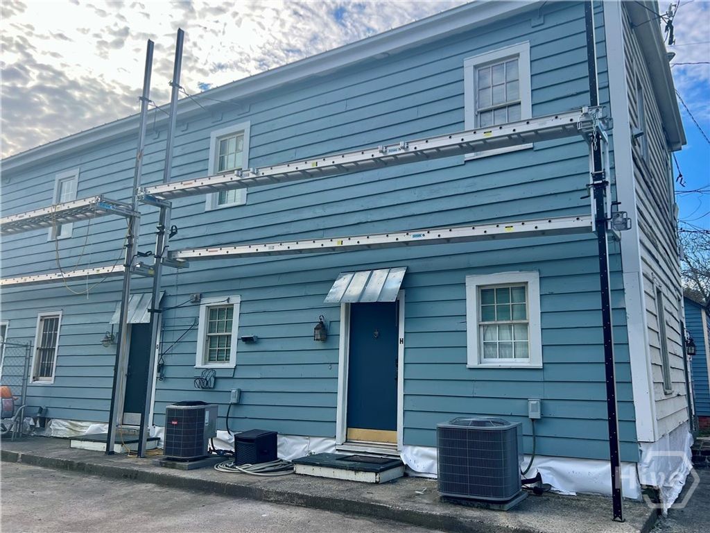 501 E Charlton Street H, Savannah, GA 31401