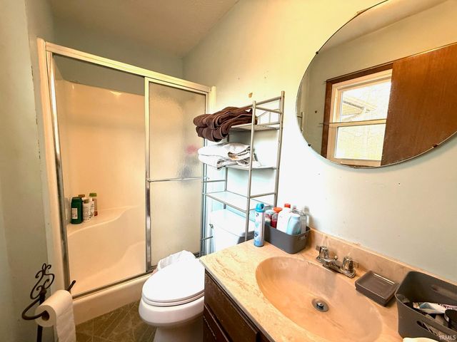 8201 Tilford Rd, Bloomington, IN 47404