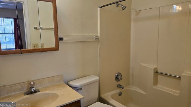 210 Jefferson Park Drive, Macon, GA 31220