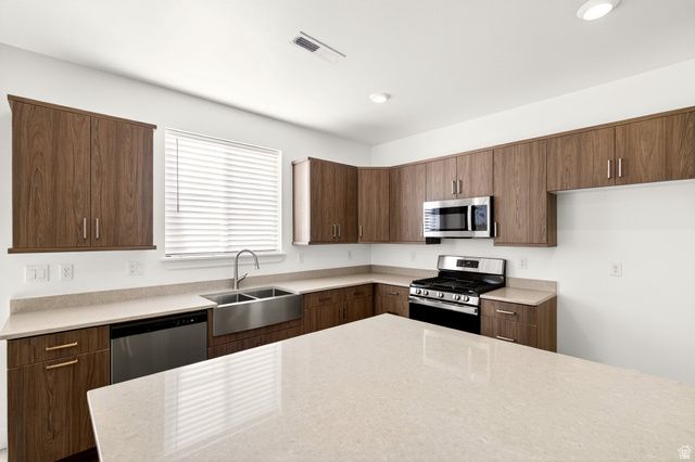 493 W AVERY LN, St. George, UT 84790