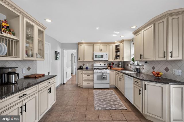 329 LYNBROOKE RD, Springfield, PA 19064