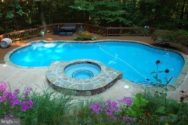 9728 SWIFT CREEK CT, Fairfax Station, VA 22039