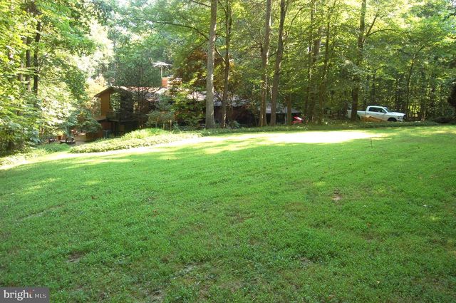 9728 SWIFT CREEK CT, Fairfax Station, VA 22039