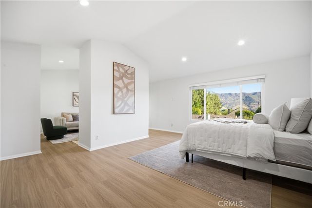 29950 Rolling Ridge Drive, Agoura Hills, CA 91301