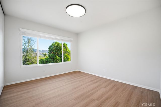 29950 Rolling Ridge Drive, Agoura Hills, CA 91301