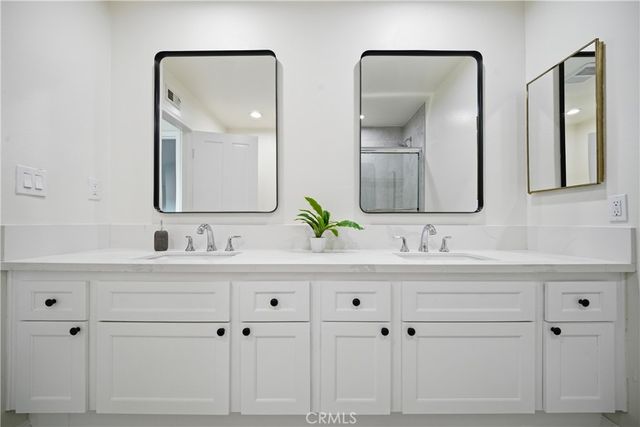 29950 Rolling Ridge Drive, Agoura Hills, CA 91301