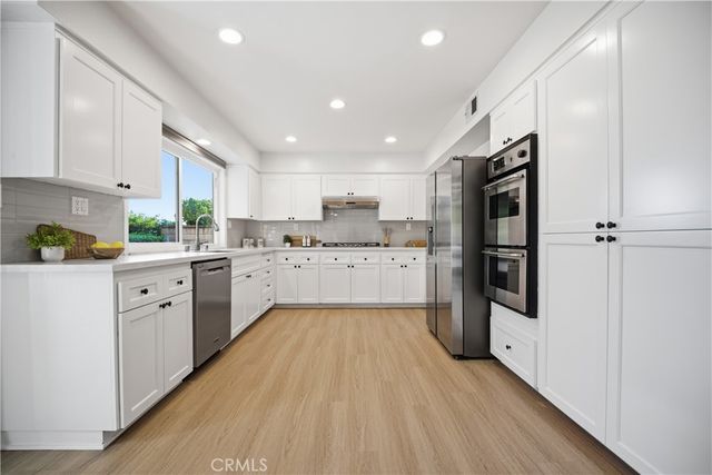 29950 Rolling Ridge Drive, Agoura Hills, CA 91301