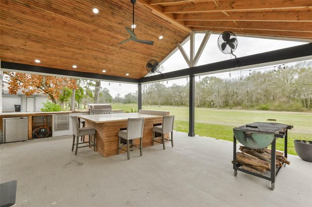 531 Brandon Road, Conroe, TX 77302