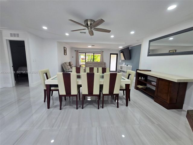 11578 NW 39th Pl, Coral Springs, FL 33065