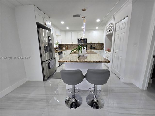 11578 NW 39th Pl, Coral Springs, FL 33065
