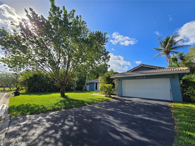 11578 NW 39th Pl, Coral Springs, FL 33065