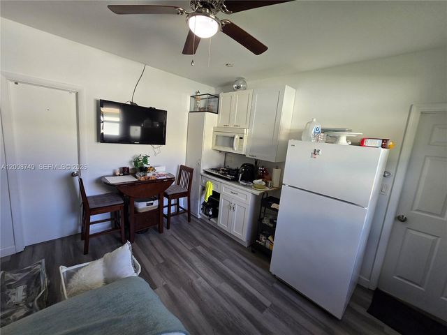 11578 NW 39th Pl, Coral Springs, FL 33065