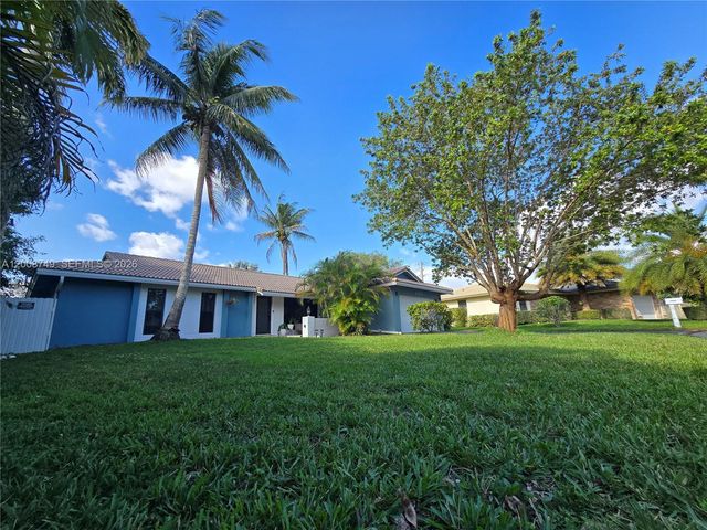 11578 NW 39th Pl, Coral Springs, FL 33065