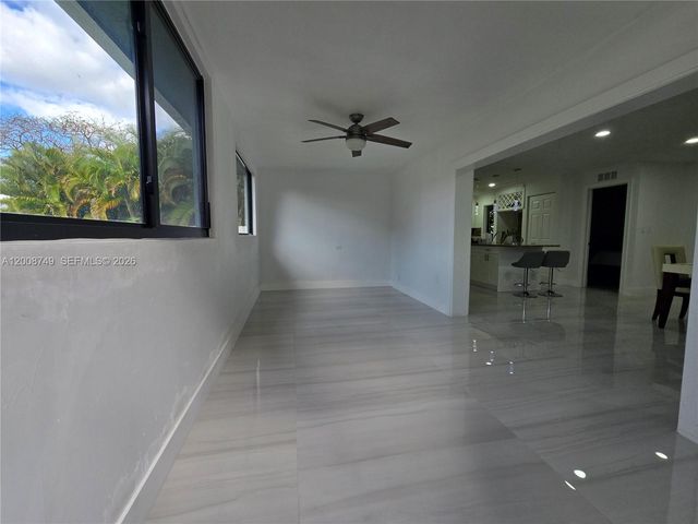 11578 NW 39th Pl, Coral Springs, FL 33065