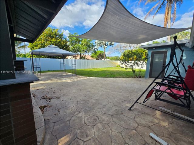 11578 NW 39th Pl, Coral Springs, FL 33065