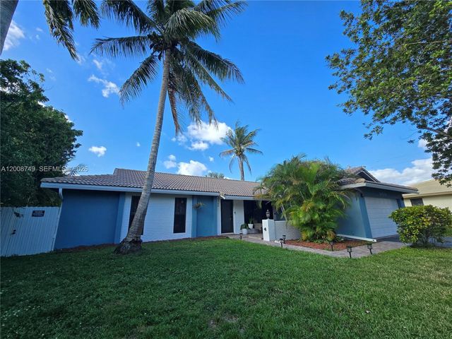 11578 NW 39th Pl, Coral Springs, FL 33065