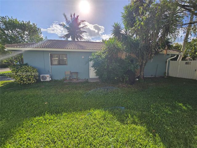 11578 NW 39th Pl, Coral Springs, FL 33065