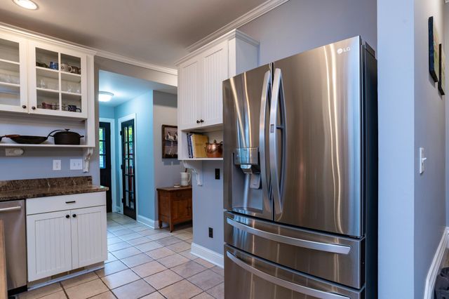 657 Lincoln Avenue, Saint Paul, MN 55105