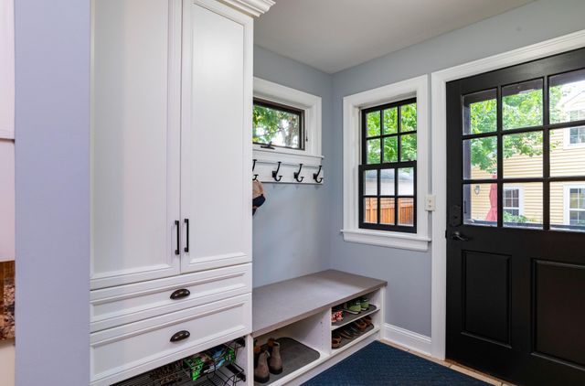 657 Lincoln Avenue, Saint Paul, MN 55105