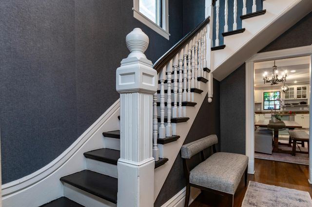 657 Lincoln Avenue, Saint Paul, MN 55105