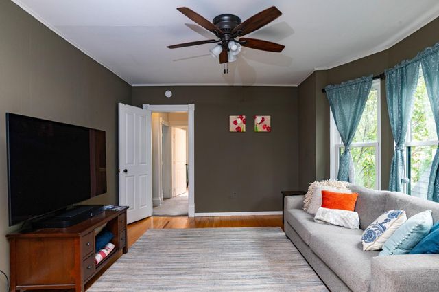 657 Lincoln Avenue, Saint Paul, MN 55105