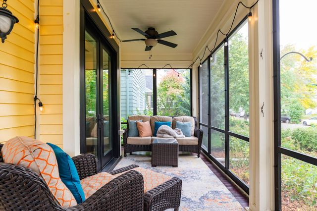 657 Lincoln Avenue, Saint Paul, MN 55105