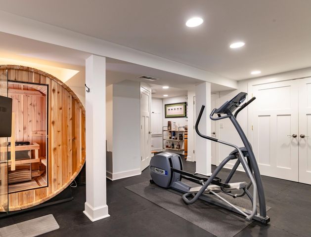 657 Lincoln Avenue, Saint Paul, MN 55105