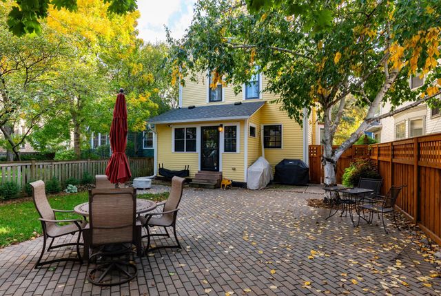 657 Lincoln Avenue, Saint Paul, MN 55105