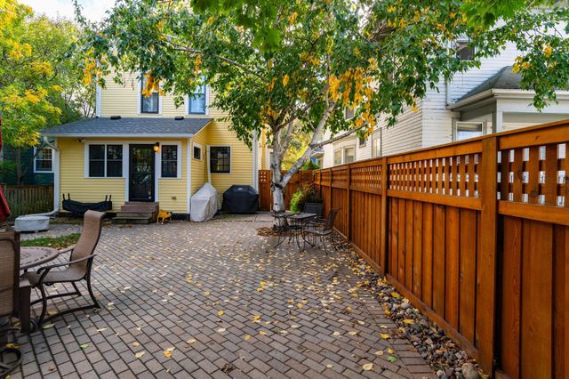 657 Lincoln Avenue, Saint Paul, MN 55105