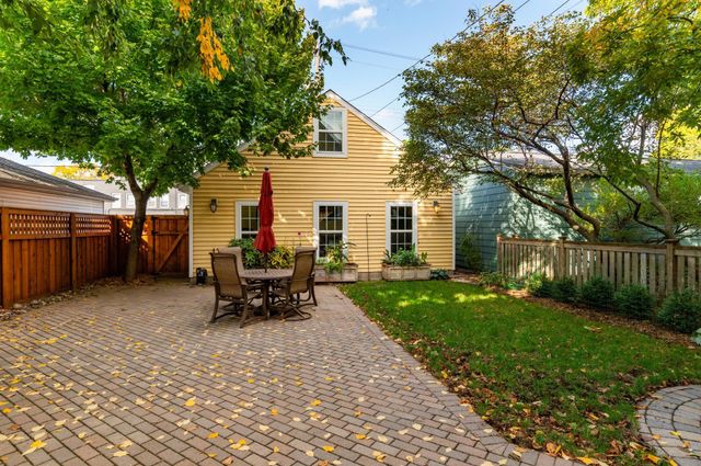 657 Lincoln Avenue, Saint Paul, MN 55105