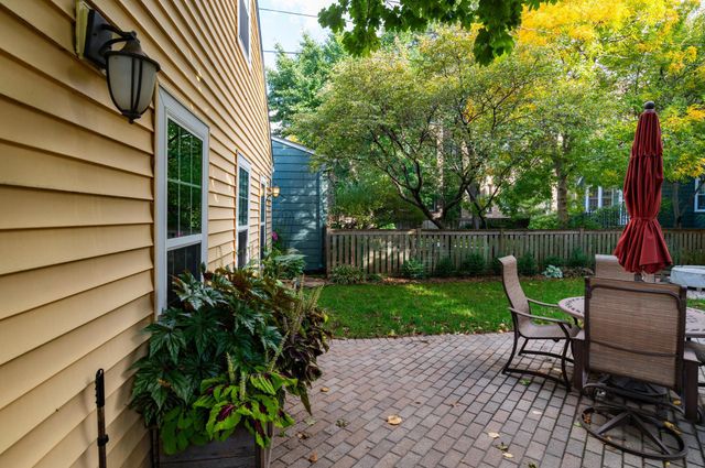 657 Lincoln Avenue, Saint Paul, MN 55105