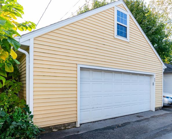 657 Lincoln Avenue, Saint Paul, MN 55105