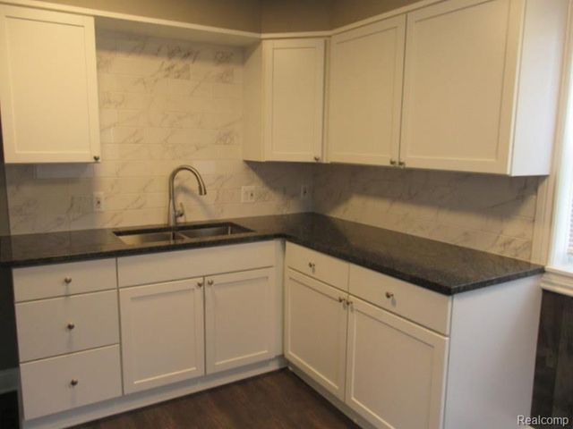 25645 Waldorf Street, Roseville, MI 48066