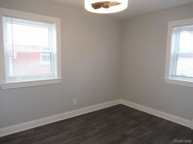 25645 Waldorf Street, Roseville, MI 48066