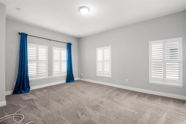 260 SW LINCOLN CIRCLE N, St Petersburg, FL 33703